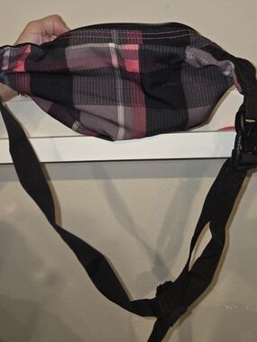 Jansport Black and Pink Fanny Pack Plaid Belt Bag